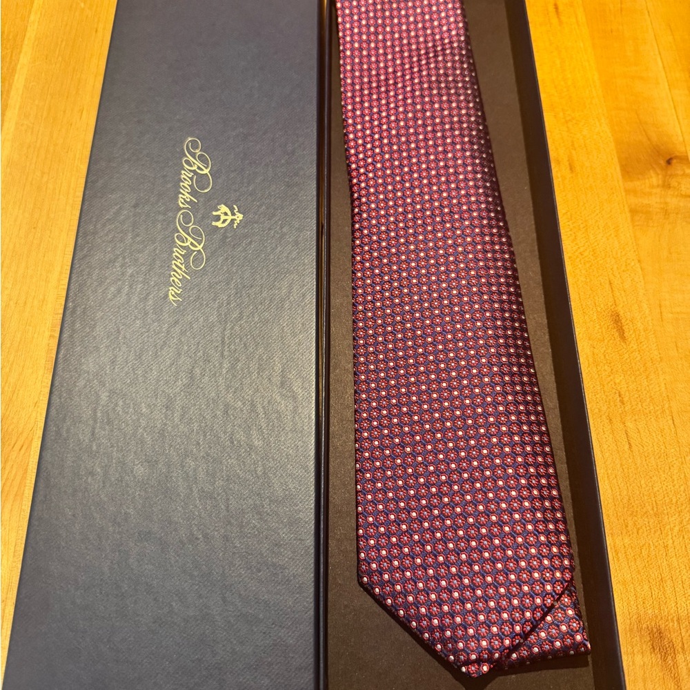 Brooks Brothers Burgundy and Blue Patterned Tie
